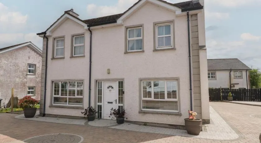 Donagh Cross Town House - Image 1