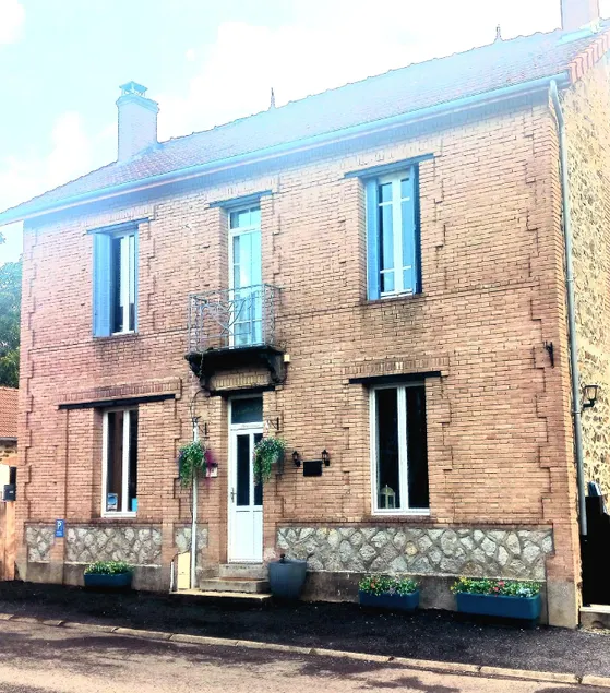 Cherry Blossom House - Image 1