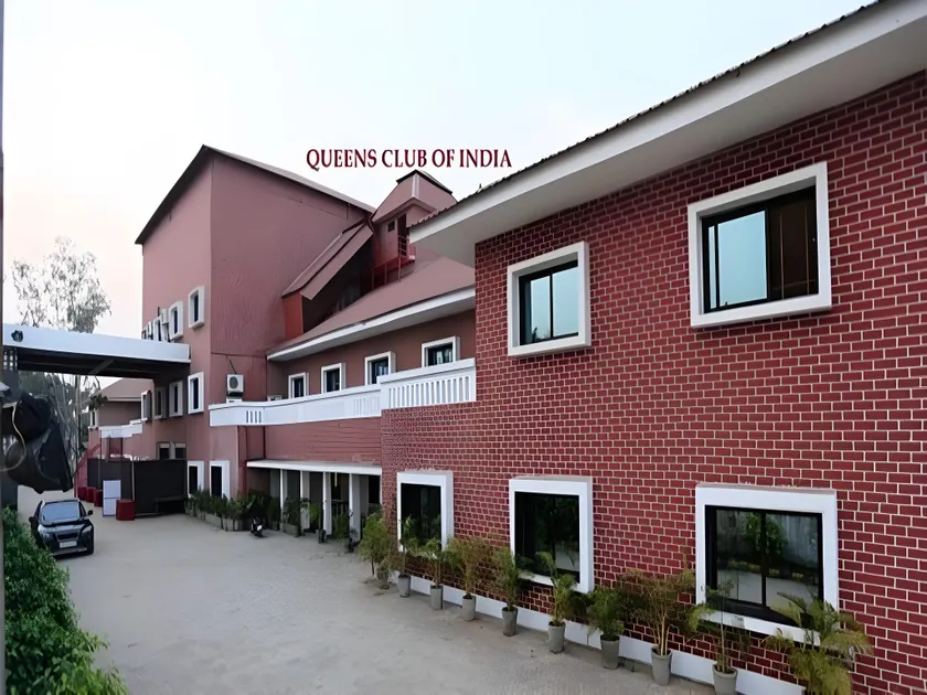 Queens Hotel of India - Image 1