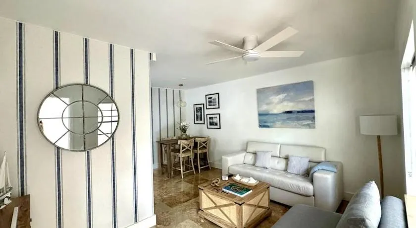 Charming and Lovely 1 Bedroom with Pool short walk from the beach - Image 1