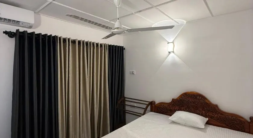 White place - Image 1