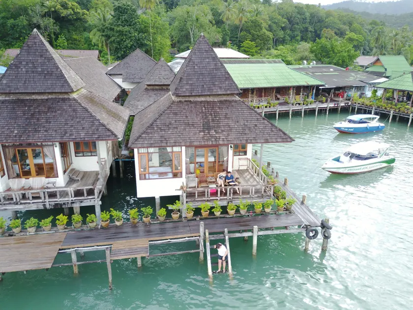 Salakphet Resort - Image 1