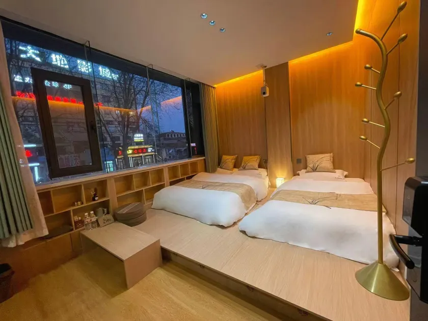 Mercure Cinema Hotel - Image 1