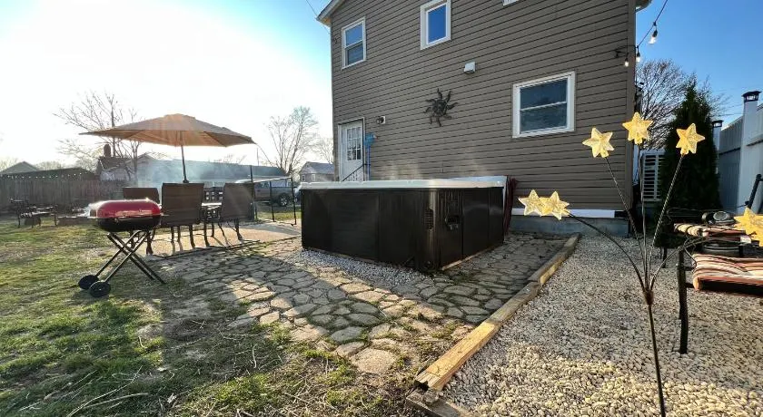 Cottage near Cedar Point and downtown Sandusky - Image 1