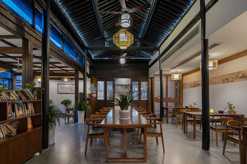 Floral Hotel Shaoxing No. 57 B&B Hometown of Lu Xun - Image 1