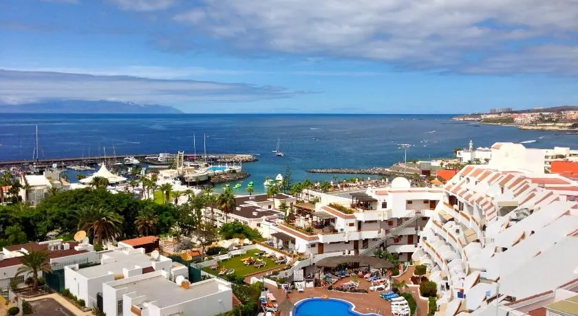 Los Geranios - Image 1