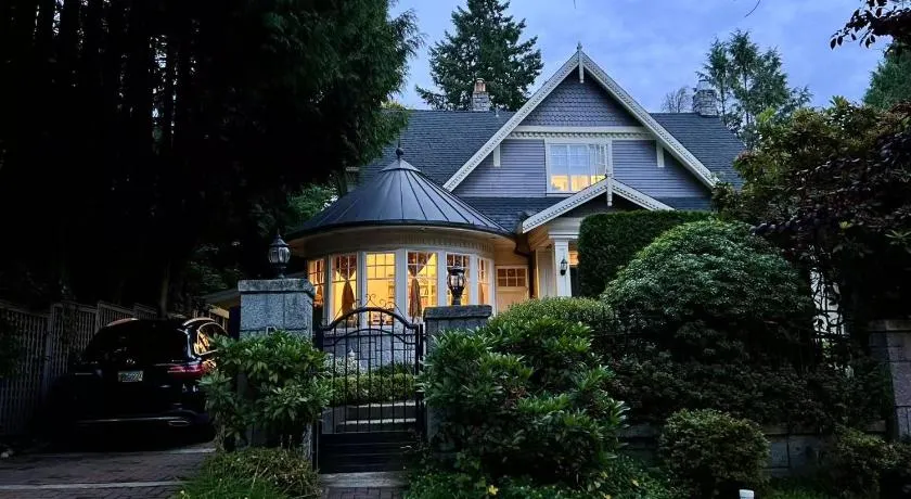 Kerrisdale cozy house - Image 1