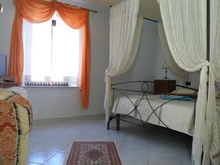 La Collina - Image 1