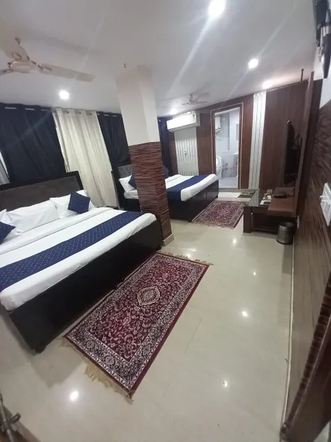 HOTEL VAISHALI - Image 1