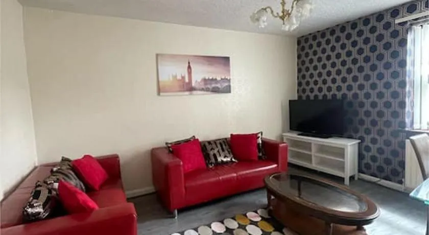 Super deluxe extra large 3 bedroom apartment - Image 1