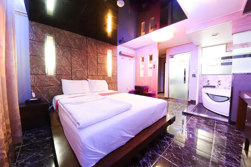 Geochang Dubai - Image 1