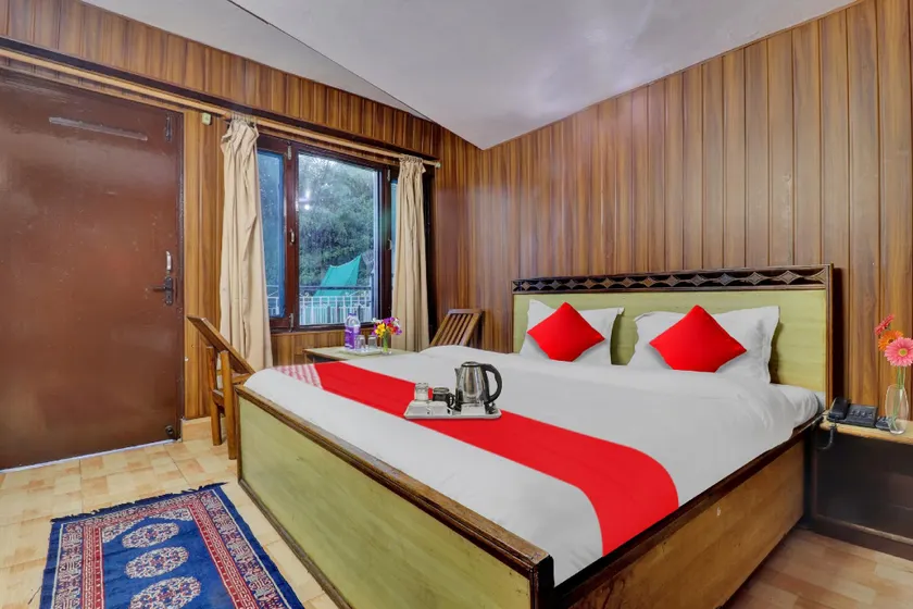 Savitri Hotel Nand Palace - Image 1