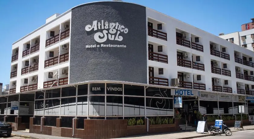 Atlântico Sul Hotel - Image 1