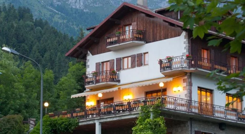 Albergo Ristorante Scanapà - Image 1