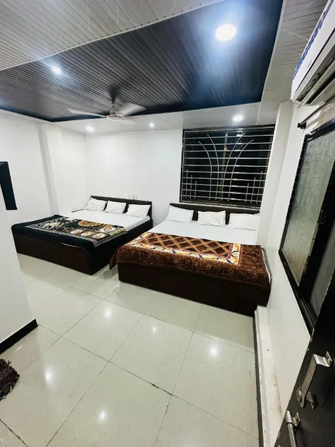 Hotel Narmada Residency - Image 1