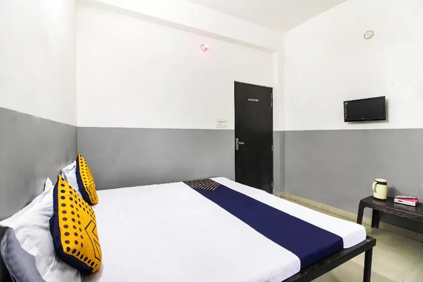 SPOT ON 60536 Hotel Balaji - Image 1