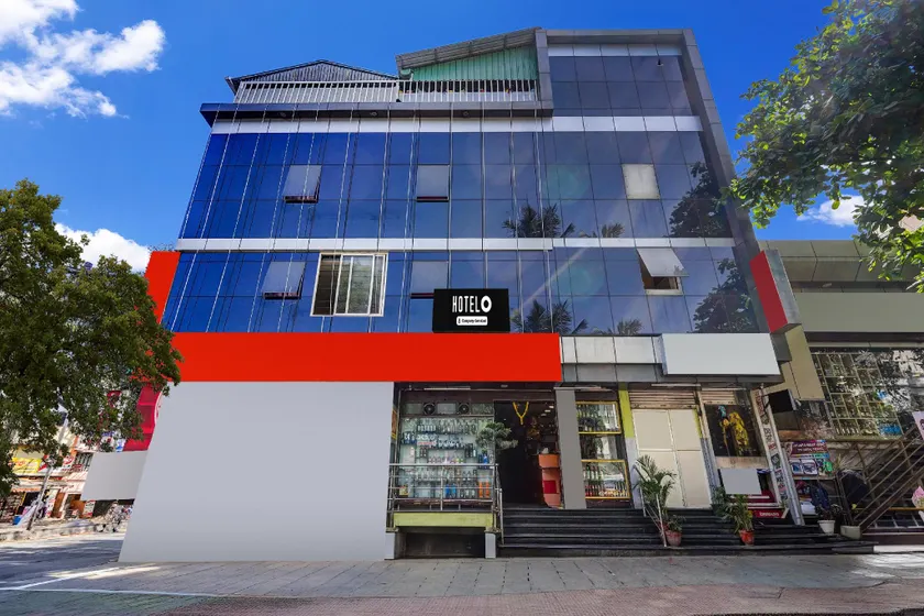 Hotel O Srirampura Metro Station Formerly Broadway Inn - Image 1