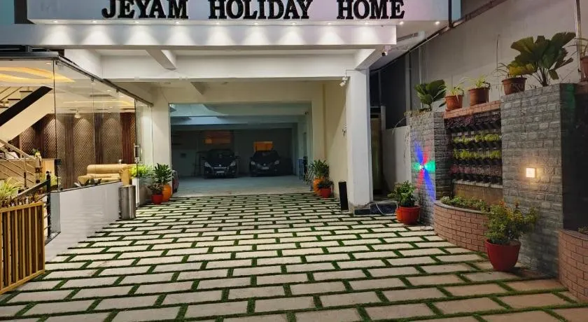 JEYAM HOLIDAY HOME - Image 1