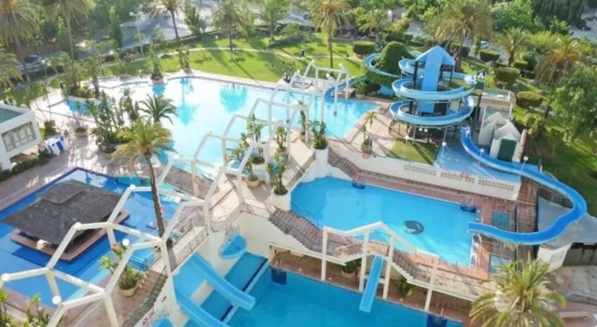 Benalbeach JR Suite - Image 1