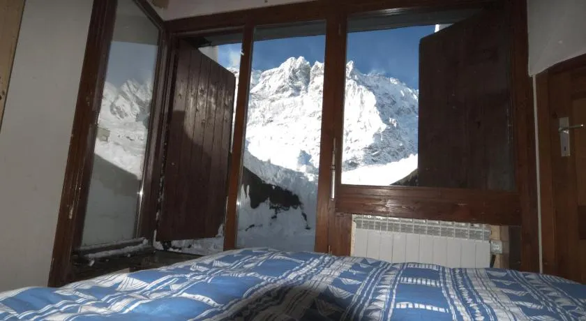 Piolet Panoramic Apartments - Image 1