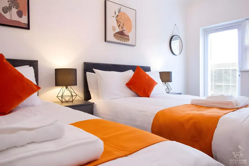 Contemporary 2Bed&2Bath Flat w/ FREE WiFi & PARKING - Image 1