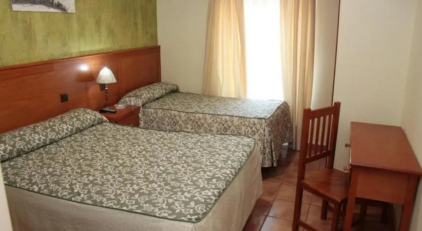 Nuevo Hostal Paulino - Image 1