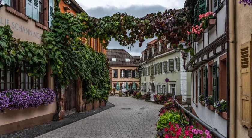 Hotel zur Krone - Image 1