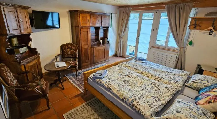 Miramont Horse Trekking Hostel - Image 1