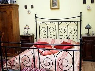 Luxury Apartment Budapest - Image 1