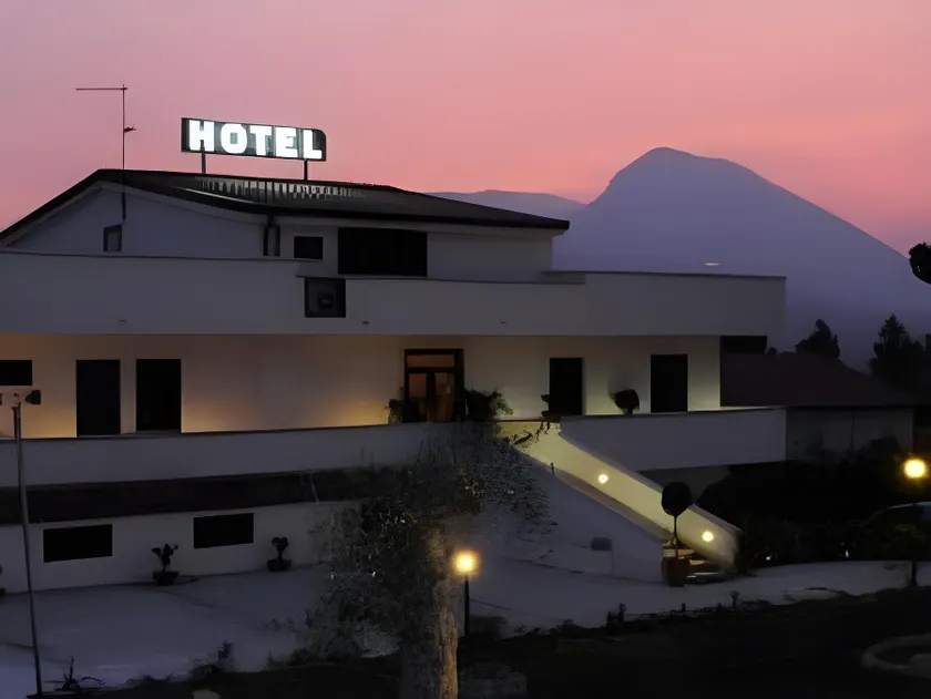 Hotel Vittoria - Image 1
