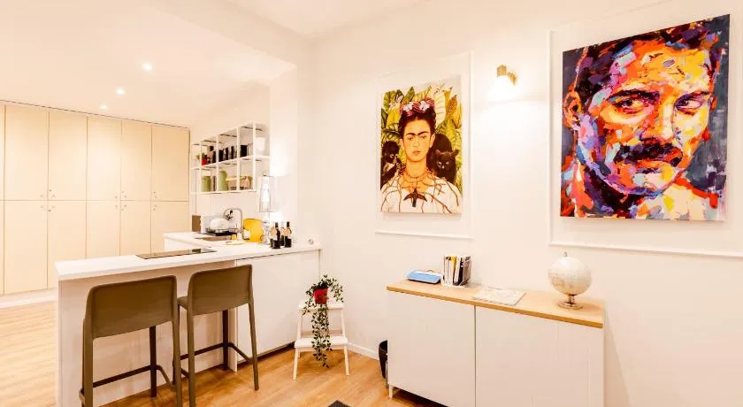 Rome Lux House guest rooms - Image 1