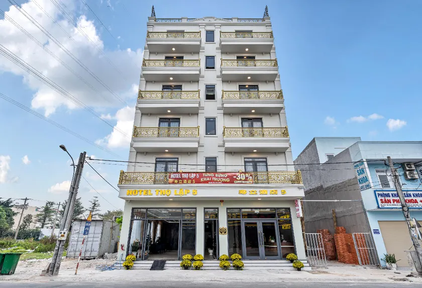 Hotel Tho Lap 5 - Shouli Hotel 5 (Near VSIP 1 / Aeon Mall) - Image 1
