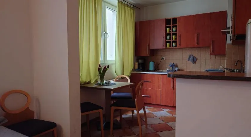 Apartamenty nad Stonehenge - Image 1