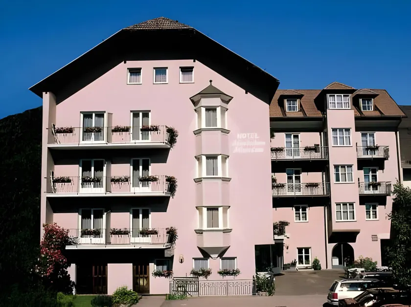 Hotel Mondschein - Image 1