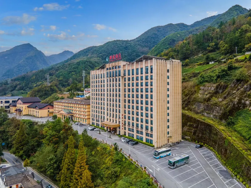 Shennongjia Shennong Mountain Villa (Muyu Town Branch) - Image 1