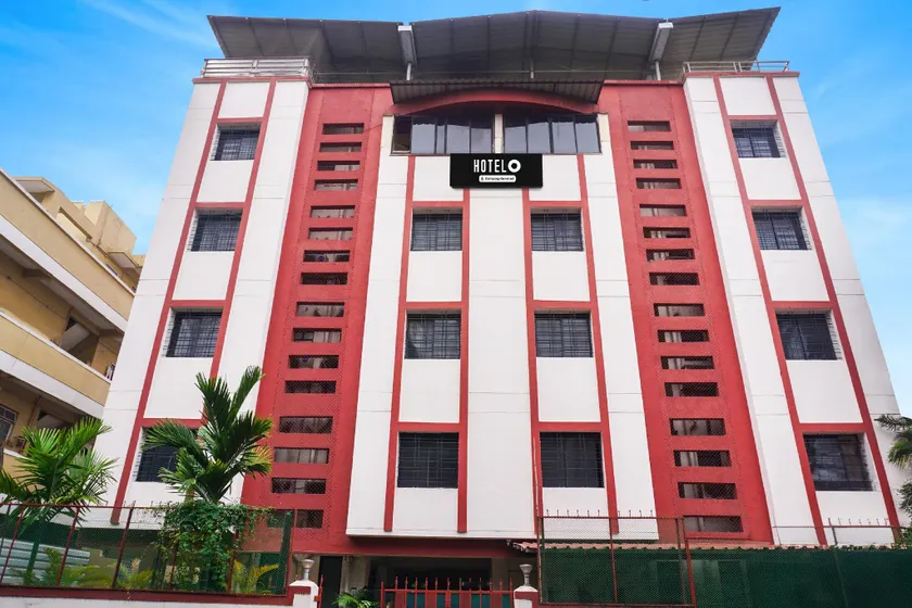 Super Hotel O Jadhav Nagar Near Sinhgad College - Image 1
