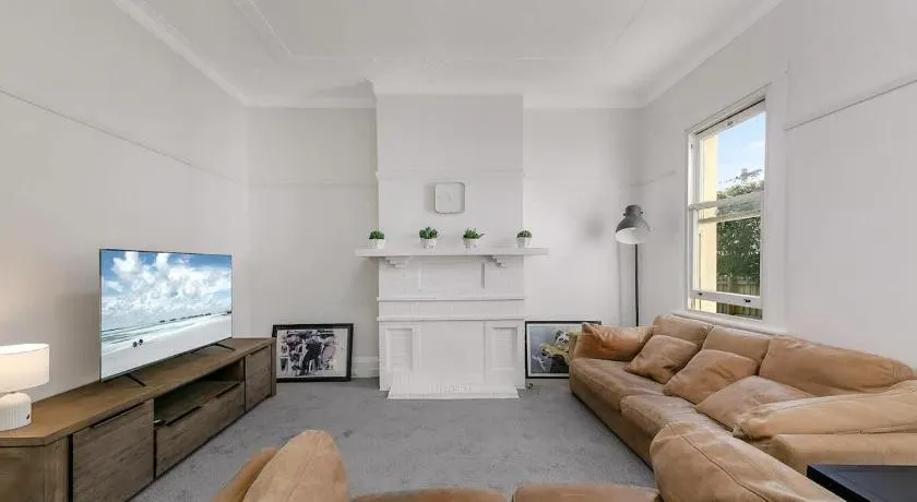 Mosman Hideaway w Waterview Spacious - Image 1