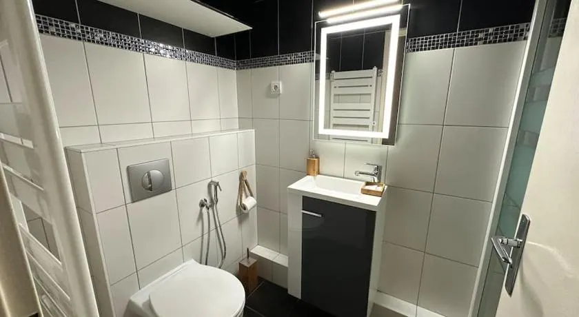 The Jungle SPA Strasbourg - Image 1