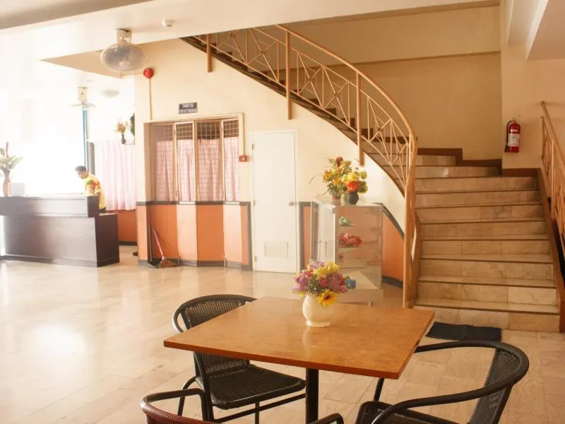 GV Hotel Baybay - Image 1
