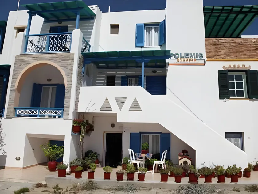 Polemis Studios & Apartments - Image 1