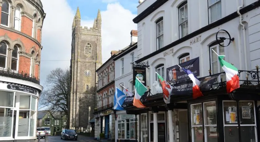 The White Hart Hotel - Image 1