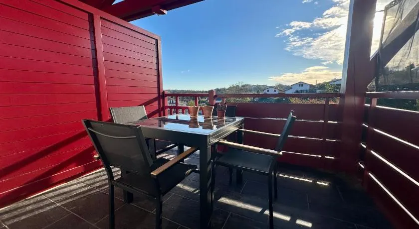 Ahetze, 3 pièces lumineux avec terrasse & parking - Image 1