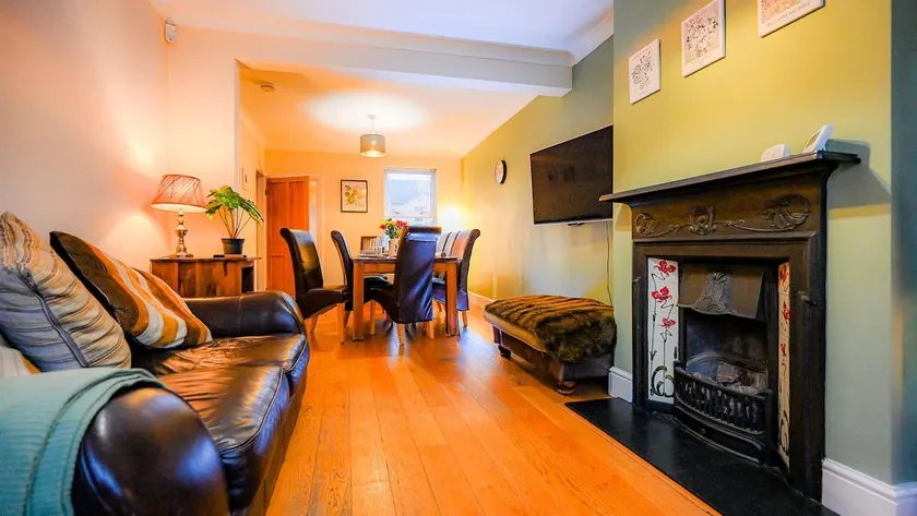 Premium Family Home with PS5 Console and Private Garden - Image 1