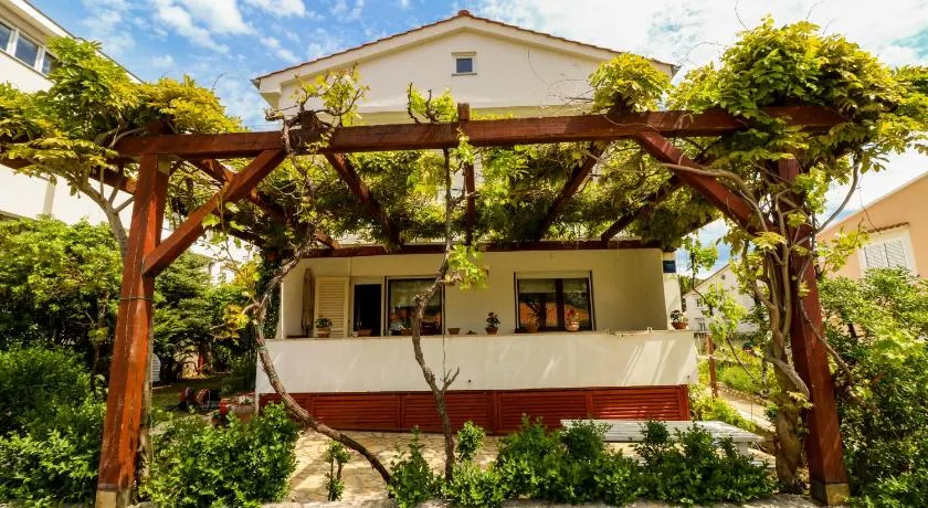 Apartments Edo with Terrace - Image 1