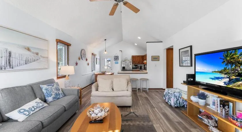 Barge Road Beach House - Image 1