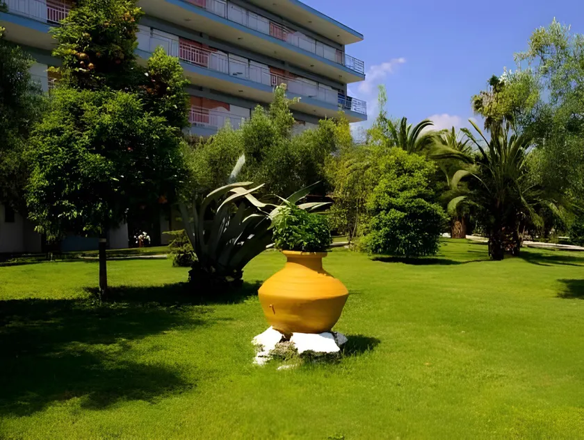 Mendi Hotel - Image 1