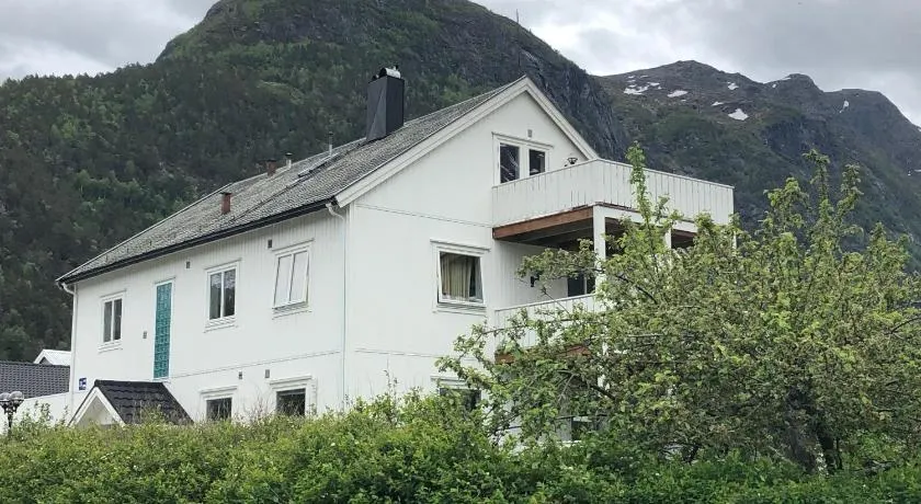 Åndalsnes gustehouse - Image 1