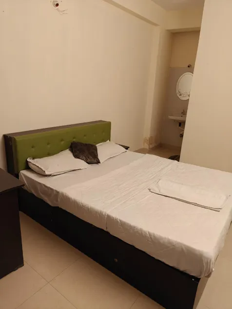 Hotel regal rest - Image 1