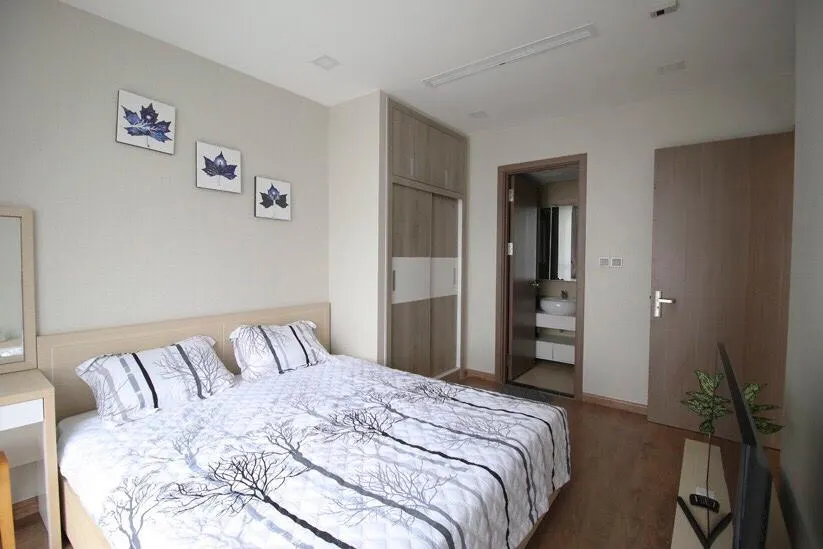 Five Star & Stay @Vinhomes Central Park - Image 1
