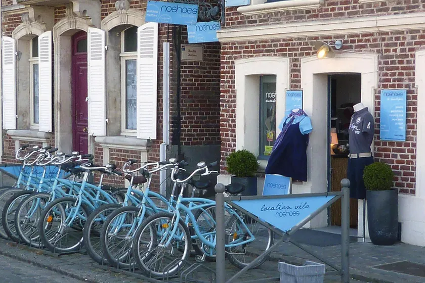 Appartement en bord de mer avec patio ensoleillé - Image 1